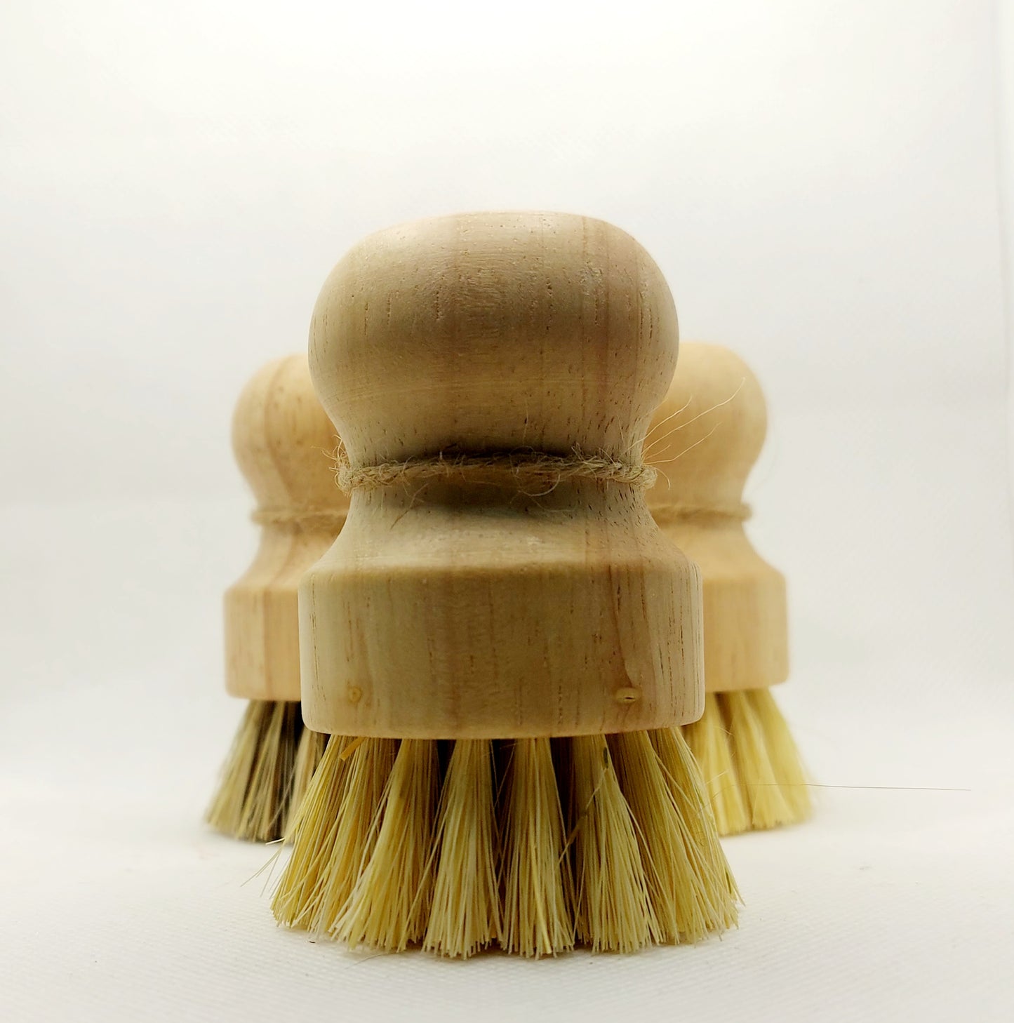 WOODEN ROUND SCRUB BRUSH